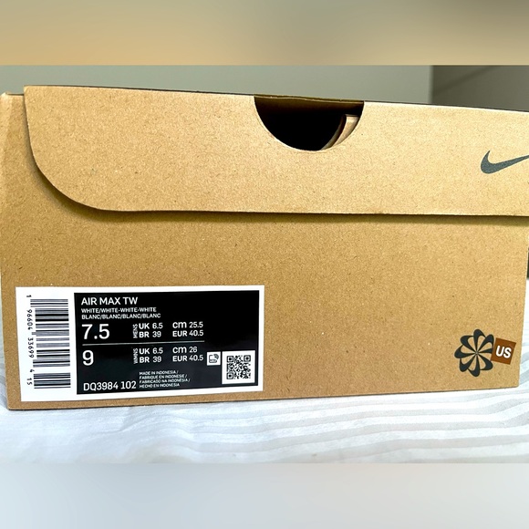 Nike Air Max TW - Picture 5 of 7